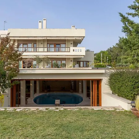Luxurious Property In Panorama, Bed & Breakfast *