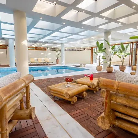 Luxurious Property In Panorama, *