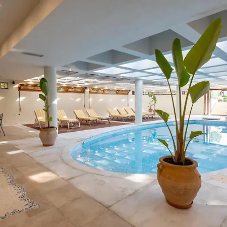Luxurious Property In Panorama, Bed & Breakfast *