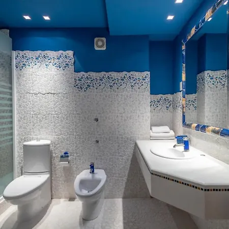 Luxurious Property In Panorama, *