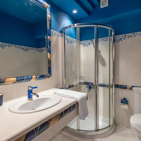 Luxurious Property In Panorama, Bed & Breakfast Thessaloníki
